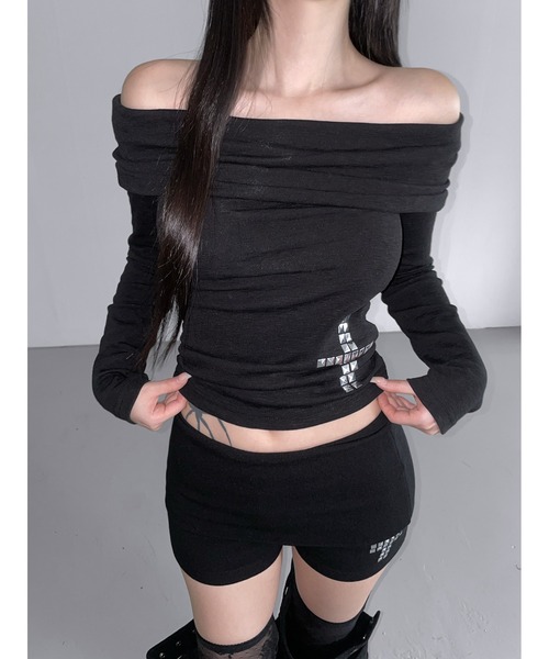 THEAIRTOWN(ジエアタウン)の「tuebe cross off top(Tシャツ/カットソー・レディース・ブラック/アイボリー/ダークグレー・FREE)」の15枚目の写真
