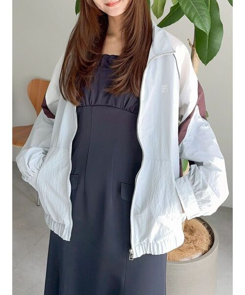 dazzlin(ダズリン)の「【FILA別注】バイカラースイッチングミドルブルゾン(ブルゾン・レディース・アイボリー/ブルー/ブラウン・FREE)」の18枚目の写真