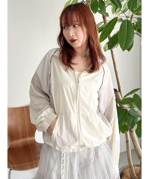dazzlin(ダズリン)の「【FILA別注】バイカラースイッチングミドルブルゾン(ブルゾン・レディース・アイボリー/ブルー/ブラウン・FREE)」の20枚目の写真