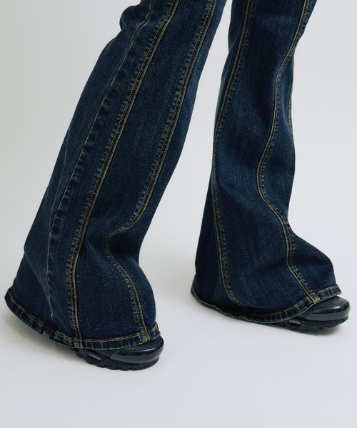 atmos pink(アトモスピンク)の「atmos pink Flare Denim Pants / アトモス ピンク フレア デニム パンツ(その他パンツ・レディース・ブルー/ブラウン・S/M)」の6枚目の写真