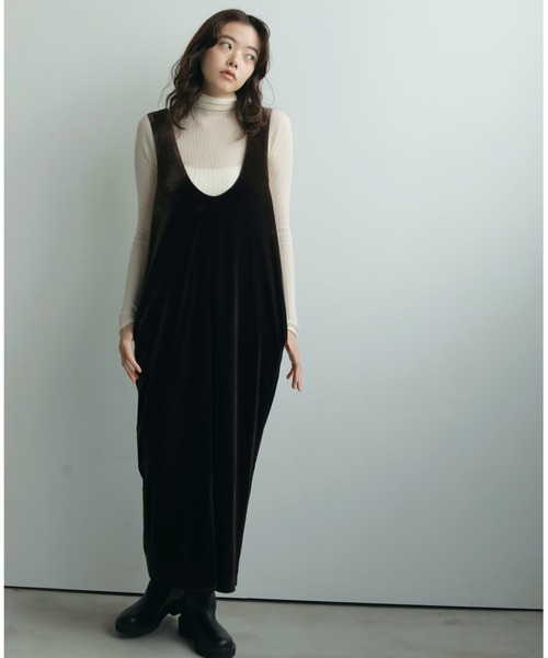 anuke（アンヌーク）の「Soft Rib Turtle（ニット/セーター・レディース・アイボリー/ブラック/チャコールグレー/ブラウン・FREE）」の5枚目の写真