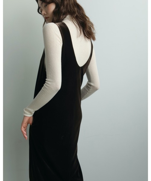 anuke（アンヌーク）の「Soft Rib Turtle（ニット/セーター・レディース・アイボリー/ブラック/チャコールグレー/ブラウン・FREE）」の6枚目の写真