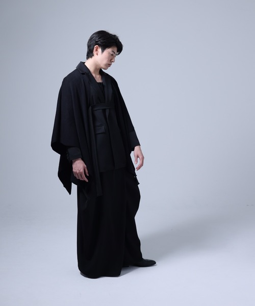 Ruze(ルゼ)の「Drape knit poncho / ドレープ ニット ポンチョ(その他トップス・メンズ・ブラック・FREE)」の4枚目の写真