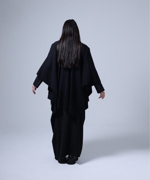 Ruze(ルゼ)の「Drape knit poncho / ドレープ ニット ポンチョ(その他トップス・メンズ・ブラック・FREE)」の8枚目の写真