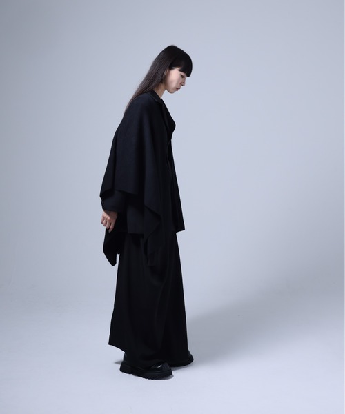 Ruze(ルゼ)の「Drape knit poncho / ドレープ ニット ポンチョ(その他トップス・メンズ・ブラック・FREE)」の9枚目の写真