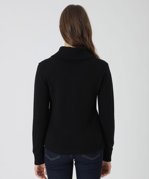 BLUE LABEL CRESTBRIDGE(ブルーレーベルクレストブリッジ)の「【ウォッシャブル】ウォッシャブルウールオフタートルニット(ニット/セーター・レディース・オフホワイト/ブラック・38)」の10枚目の写真
