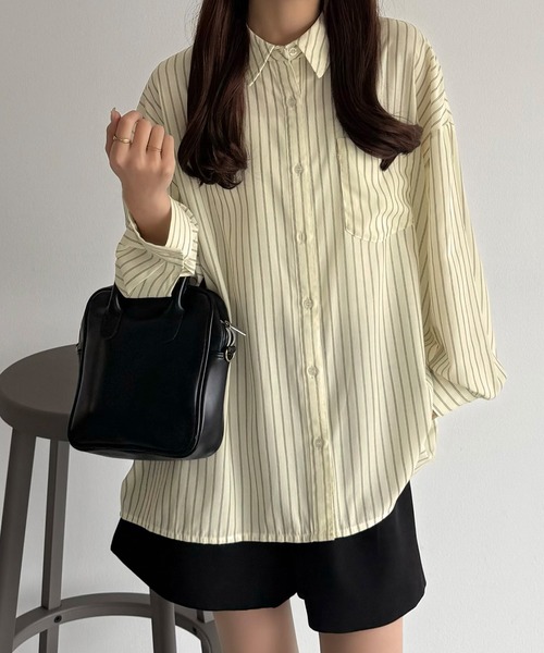 callautia(カラウティア)の「バックスリットオーバーサイズストライプシャツ(シャツ/ブラウス・レディース・ブルー/ベージュ/ピンク・SMALL/MEDIUM/LARGE)」の14枚目の写真
