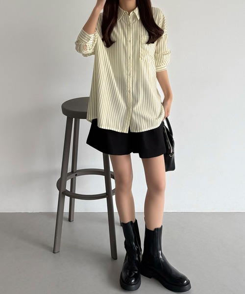 callautia(カラウティア)の「バックスリットオーバーサイズストライプシャツ(シャツ/ブラウス・レディース・ブルー/ベージュ/ピンク・SMALL/MEDIUM/LARGE)」の15枚目の写真