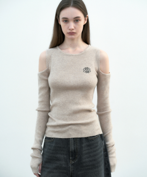 NICK&NICOLE(ニックアンドニコール)の「NICOLE WARMER RIBBED OFF SHOULDER KNIT_SAND BEIGE(ニット/セーター・レディース・その他・FREE)」の1枚目の写真