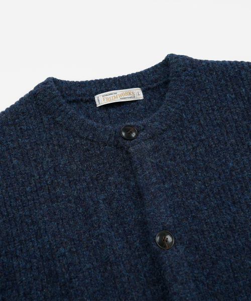 FRIZMWORKS(フリズムワークス)の「BRUSHED WOOL ROUND CARDIGAN _ INDIGO(カーディガン/ボレロ・メンズ・その他・X-LARGE/SMALL/MEDIUM/LARGE)」の3枚目の写真
