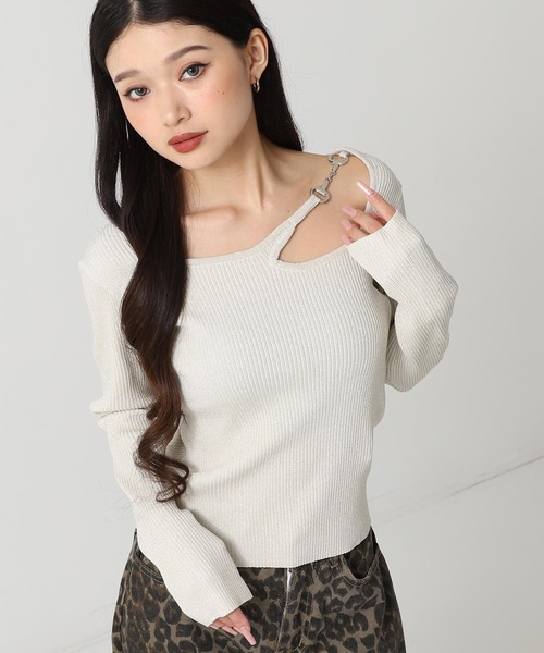 ANAP(アナップ)の「オープンデザイン メタル付きラメニット(ニット/セーター・レディース・ブラック/アイボリー/ネイビー・F)」の6枚目の写真