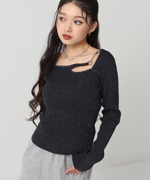 ANAP(アナップ)の「オープンデザイン メタル付きラメニット(ニット/セーター・レディース・ブラック/アイボリー/ネイビー・F)」の15枚目の写真