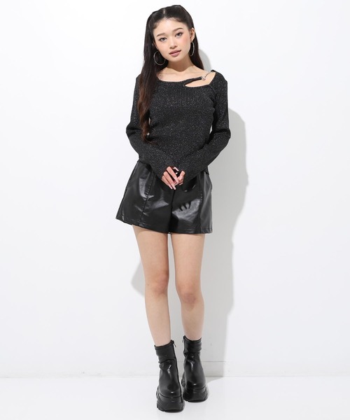 ANAP(アナップ)の「オープンデザイン メタル付きラメニット(ニット/セーター・レディース・ブラック/アイボリー/ネイビー・F)」の16枚目の写真