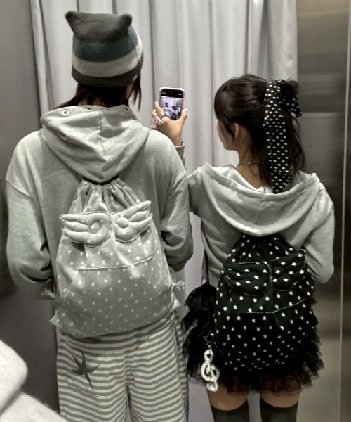 Never mind the XU / Chikashitsu+（ネバーマインド ザ エックスユー / チカシツプラス）の「【nmtc+】dot angel wing knapsack / 【エムティーシープラス】ドットエンジェルウィングナップサック（バックパック/リュック・レディース・ブラック/グレー/ホワイト・ONE SIZE）」の8枚目の写真