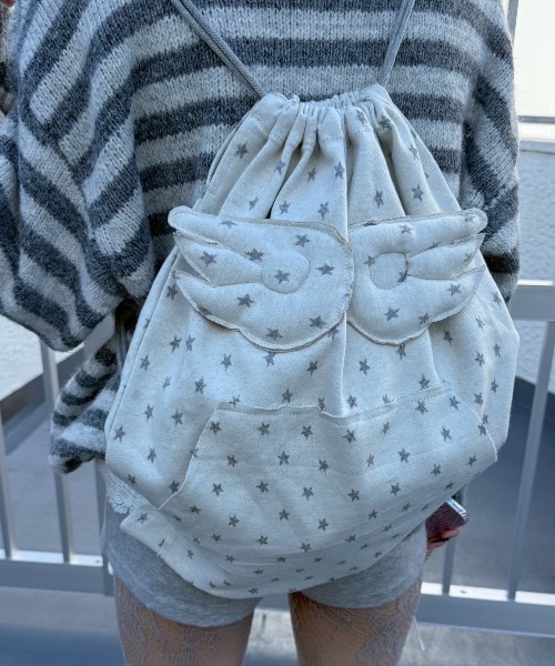 Never mind the XU / Chikashitsu+（ネバーマインド ザ エックスユー / チカシツプラス）の「【nmtc+】dot angel wing knapsack / 【エムティーシープラス】ドットエンジェルウィングナップサック（バックパック/リュック・レディース・ブラック/グレー/ホワイト・ONE SIZE）」の13枚目の写真