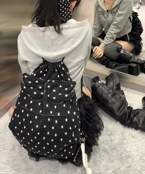 Never mind the XU / Chikashitsu+（ネバーマインド ザ エックスユー / チカシツプラス）の「【nmtc+】dot angel wing knapsack / 【エムティーシープラス】ドットエンジェルウィングナップサック（バックパック/リュック・レディース・ブラック/グレー/ホワイト・ONE SIZE）」の19枚目の写真