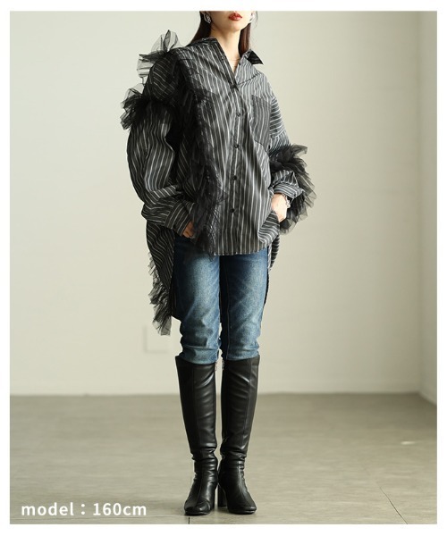 Sawa a la mode(サワアラモード)の「チュールフリルロングストライプシャツ(シャツ/ブラウス・レディース・オフホワイト/ブラック・FREE)」の9枚目の写真