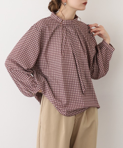 A.N.L（エーエヌエル　レーベル）の「A.N.L 幾何柄ボウタイブラウス（シャツ/ブラウス・レディース・レンガ/アイボリー・38）」の2枚目の写真