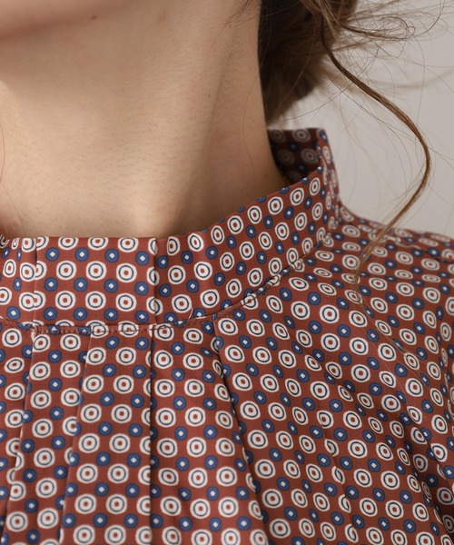 A.N.L（エーエヌエル　レーベル）の「A.N.L 幾何柄ボウタイブラウス（シャツ/ブラウス・レディース・レンガ/アイボリー・38）」の6枚目の写真