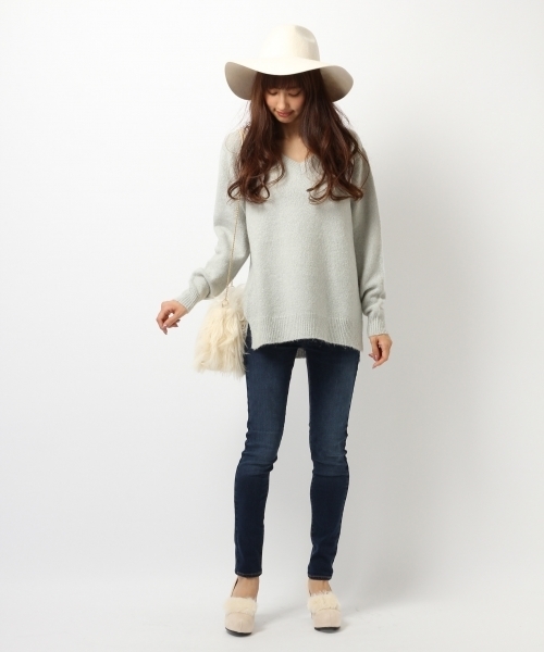 Heather（ヘザー）の「ブークレボーイフレンドニット　705649（ニット/セーター・レディース・チャコールグレー/アイボリー/グレー系その他/ライトピンク・FREE）」の12枚目の写真