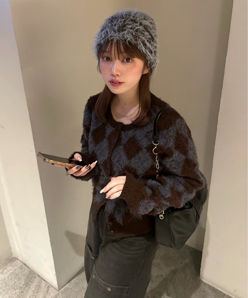 loin nuit(ロワンニュイ)の「argyle knit cardigan / アーガイルニットカーディガン(カーディガン/ボレロ・レディース・ブラウン/アイボリー・FREE)」の7枚目の写真