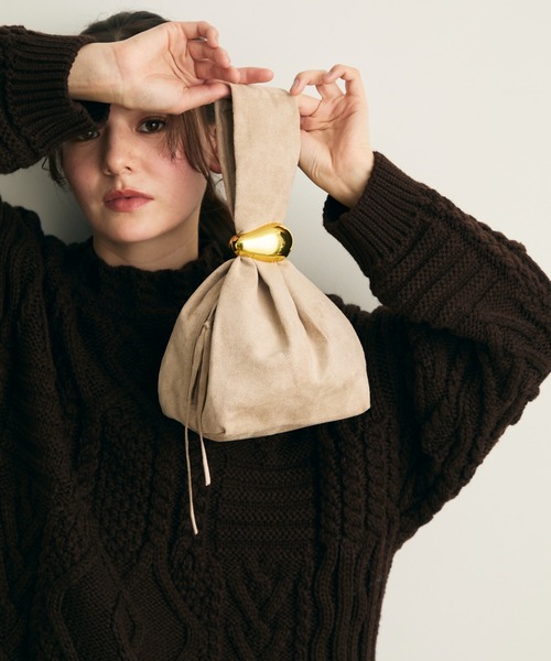 Lunea（ルネア）の「サイドジップスウェードミニバッグ（ハンドバッグ・レディース・ブラック/ベージュ/ボルドー・FREE）」の3枚目の写真