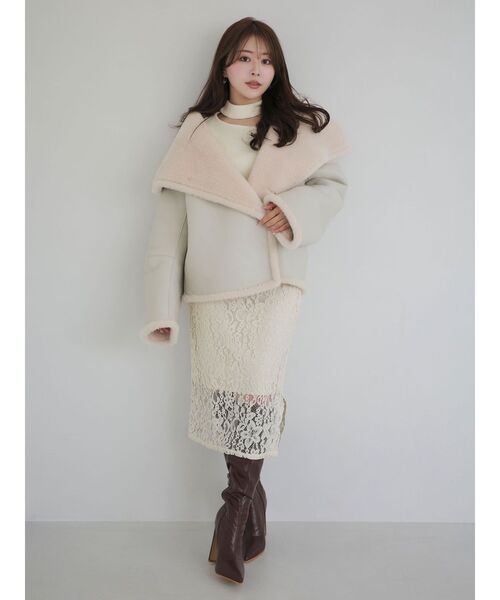 LAGUNAMOON(ラグナムーン)の「フェイクムートンスタンドカラーコート(ムートンコート・レディース・チャコールグレー/アイボリー/モカ・FREE)」の11枚目の写真