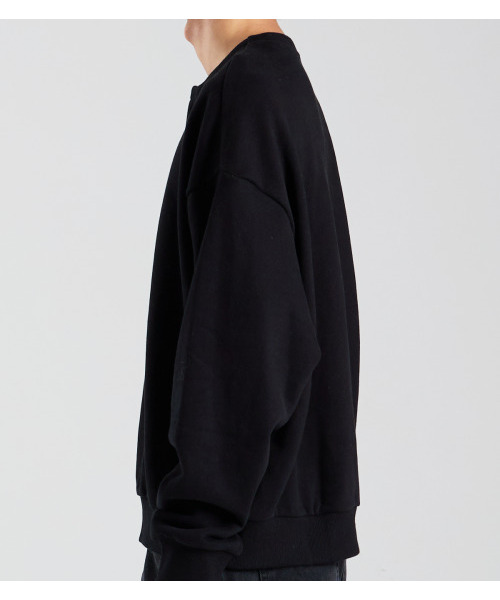 BUTTON SEOUL(ボタンソウル)の「クロップヘンリーネックスウェット裏起毛マンツーマンシャツ(ブラック)(スウェット・メンズ・その他・MEDIUM/LARGE/X-LARGE)」の4枚目の写真