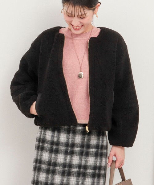 MICO COULIER（ミコクリエ）の「タフタ×ボアリバーシブルブルゾン（ブルゾン・レディース・オリーブ/ブラック/ベージュ・38）」の2枚目の写真