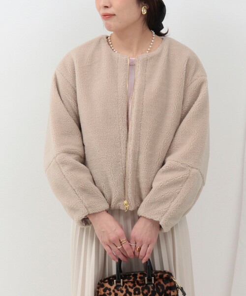 MICO COULIER（ミコクリエ）の「タフタ×ボアリバーシブルブルゾン（ブルゾン・レディース・オリーブ/ブラック/ベージュ・38）」の4枚目の写真