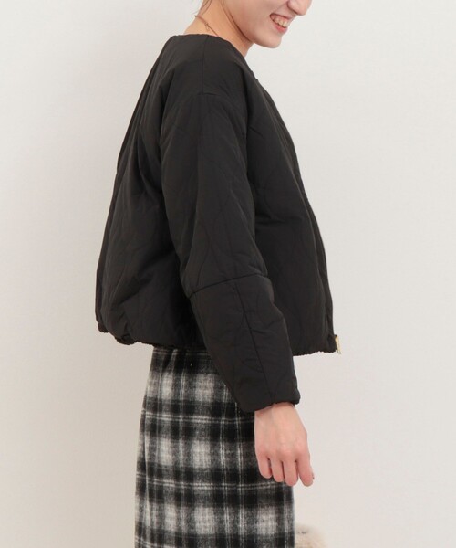MICO COULIER（ミコクリエ）の「タフタ×ボアリバーシブルブルゾン（ブルゾン・レディース・オリーブ/ブラック/ベージュ・38）」の19枚目の写真