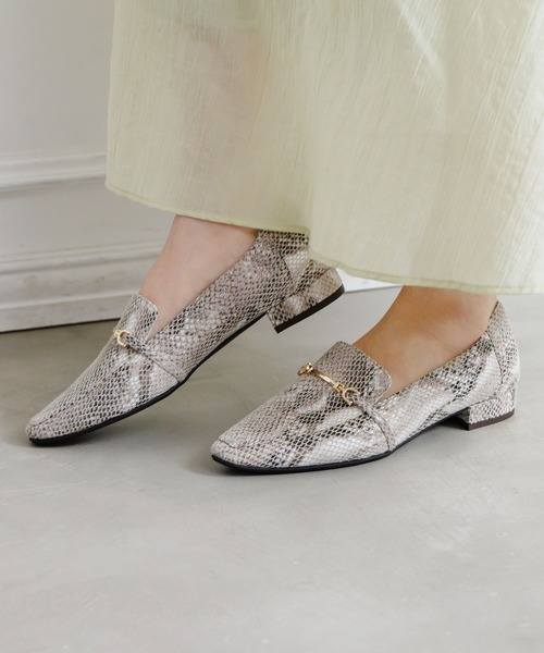 HIMIKO(ヒミコ)の「【HIMIKO】カカトシャーリングソフトローファー/661102(ローファー・レディース・アイボリー/ブラック/グレー系その他・24.5cm/24.0cm/23.5cm/23.0cm/22.5cm/22.0cm/26.5cm/26.0cm/25.5cm/25.0cm/21.5cm)」の17枚目の写真