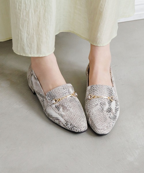 HIMIKO(ヒミコ)の「【HIMIKO】カカトシャーリングソフトローファー/661102(ローファー・レディース・アイボリー/ブラック/グレー系その他・24.5cm/24.0cm/23.5cm/23.0cm/22.5cm/22.0cm/26.5cm/26.0cm/25.5cm/25.0cm/21.5cm)」の18枚目の写真