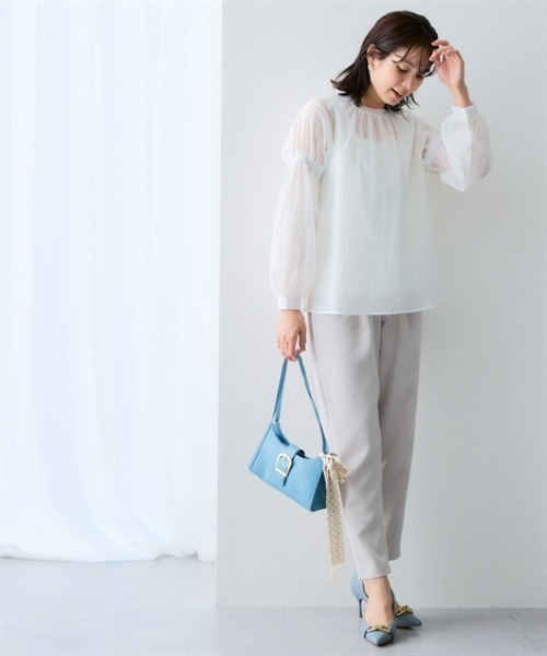 7days Life Styling(セブンデイズライフスタイリング)の「シアーストライプボリューム袖ブラウス(シャツ/ブラウス・レディース・オフホワイト/ブラック・S/3L/LL/L/M)」の6枚目の写真
