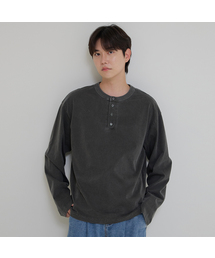 AWESOME STUDIO（オーサムスタジオ）の「長袖ヘンリーネックピグメントTシャツチャコール（Tシャツ/カットソー）」