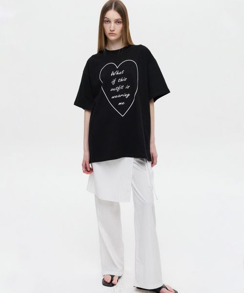 DNSR WOMEN(ディーエヌエスアールウーマン)の「オーバーサイズハートTシャツブラック(Tシャツ/カットソー・レディース・その他・OS)」の4枚目の写真