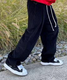CLACO（クラコ）の「ワイドバルーンコーデュロイパンツ（ブラック）（スウェットパンツ）」