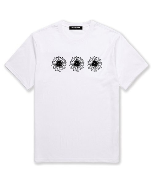 OUSE(オウズ)の「デイジーロゴオーバーサイズ半袖Tシャツ (DS014) ホワイト(Tシャツ/カットソー・レディース・その他・SMALL/MEDIUM/LARGE/X-LARGE/XX-LARGE)」の1枚目の写真