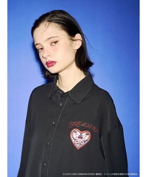 jouetie（ジュエティ）の「【アニメ『ジョジョの奇妙な冒険 ストーンオーシャン』×jouetie】BIGシャツ（シャツ/ブラウス・レディース・その他1/ブラック/アイボリー/ブルー・MEDIUM）」の8枚目の写真