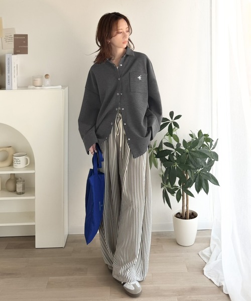 Java(ジャバ)の「《JaVaジャバコラボ》サッと羽織って即サマになる!胸元刺繍ダンボール素材シャツジャケット(シャツ/ブラウス・レディース・ブラック/チャコール/モカ・LARGE/MEDIUM/X-LARGE/SMALL)」の9枚目の写真