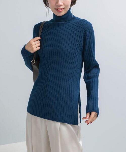 URBAN RESEARCH ROSSO WOMEN(アーバンリサーチ ロッソ)の「エクストラファインリブタートルニット(ニット/セーター・レディース・オリーブ/オフホワイト/ロイヤルブルー・FREE)」の8枚目の写真