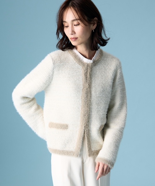 A/C DESIGN BY ALPHA CUBIC（エーシーデザインバイアルファキュービック）の「バイカラーフェザーニットカーディガン（カーディガン/ボレロ・レディース・ベージュ/ネイビー・L/M）」の4枚目の写真