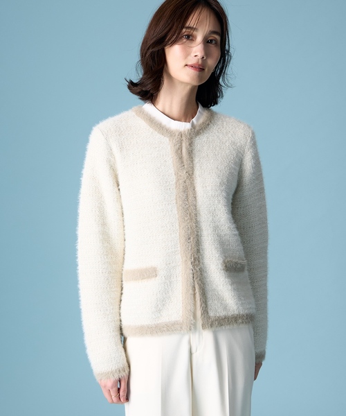 A/C DESIGN BY ALPHA CUBIC（エーシーデザインバイアルファキュービック）の「バイカラーフェザーニットカーディガン（カーディガン/ボレロ・レディース・ベージュ/ネイビー・L/M）」の5枚目の写真