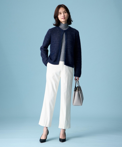 A/C DESIGN BY ALPHA CUBIC（エーシーデザインバイアルファキュービック）の「バイカラーフェザーニットカーディガン（カーディガン/ボレロ・レディース・ベージュ/ネイビー・L/M）」の9枚目の写真