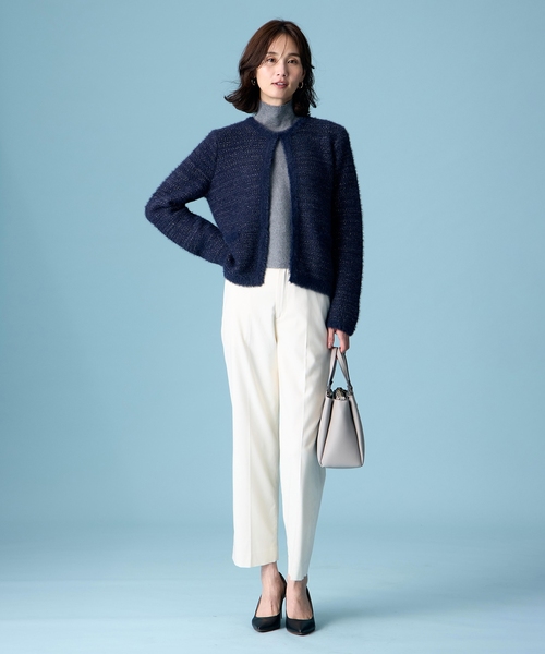 A/C DESIGN BY ALPHA CUBIC（エーシーデザインバイアルファキュービック）の「バイカラーフェザーニットカーディガン（カーディガン/ボレロ・レディース・ベージュ/ネイビー・L/M）」の10枚目の写真