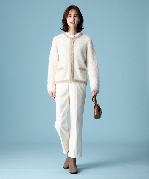 A/C DESIGN BY ALPHA CUBIC（エーシーデザインバイアルファキュービック）の「バイカラーフェザーニットカーディガン（カーディガン/ボレロ・レディース・ベージュ/ネイビー・L/M）」の11枚目の写真