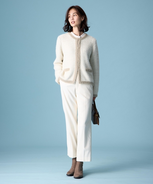 A/C DESIGN BY ALPHA CUBIC（エーシーデザインバイアルファキュービック）の「バイカラーフェザーニットカーディガン（カーディガン/ボレロ・レディース・ベージュ/ネイビー・L/M）」の12枚目の写真