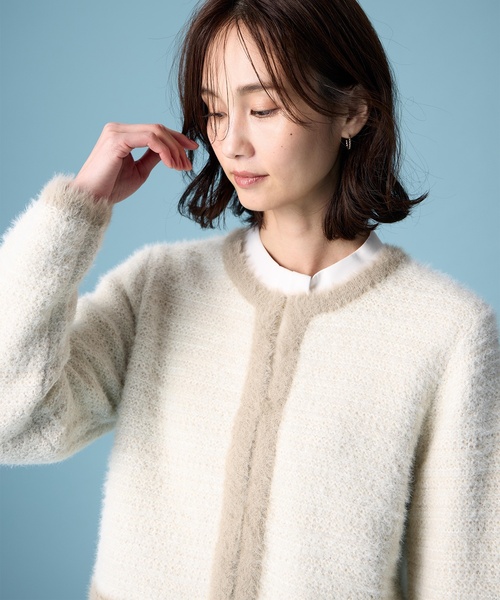 A/C DESIGN BY ALPHA CUBIC（エーシーデザインバイアルファキュービック）の「バイカラーフェザーニットカーディガン（カーディガン/ボレロ・レディース・ベージュ/ネイビー・L/M）」の14枚目の写真