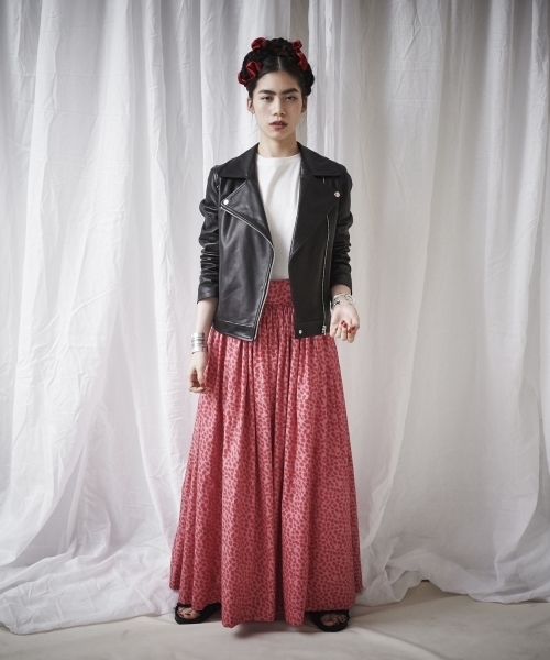 Ray BEAMS（レイビームス）の「RBS / スクエアプリント ギャザー マキシスカート（スカート・レディース・ピンク/ネイビー・1/0）」の20枚目の写真