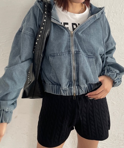 ROGER AND RAW(ロジャーアンドロウ)の「フード付きショートデニムジップブルゾン(デニムジャケット・レディース・ブルー/ブラック・FREE)」の15枚目の写真
